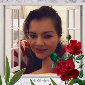 Meet your Posher, Rebeca